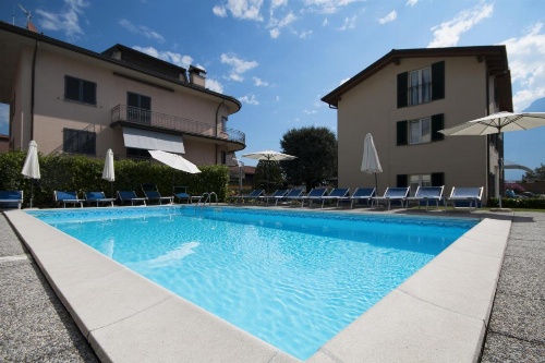 Lakeside Holiday Resort image 42