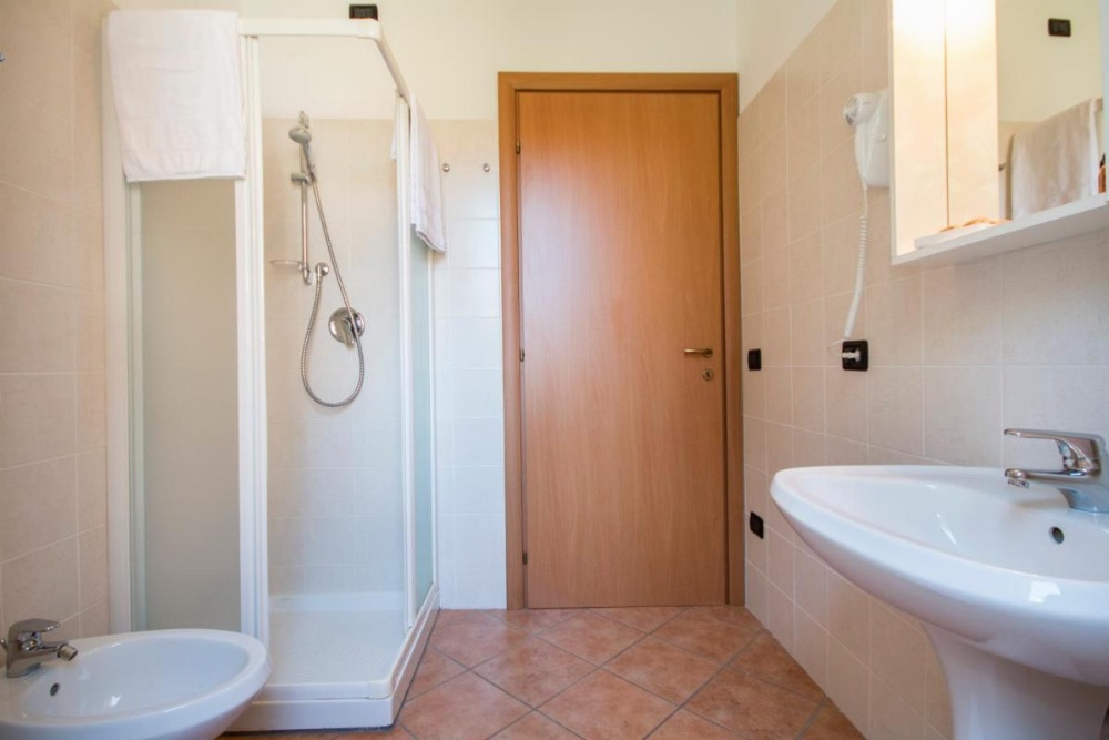 Lakeside Holiday Resort Image 7