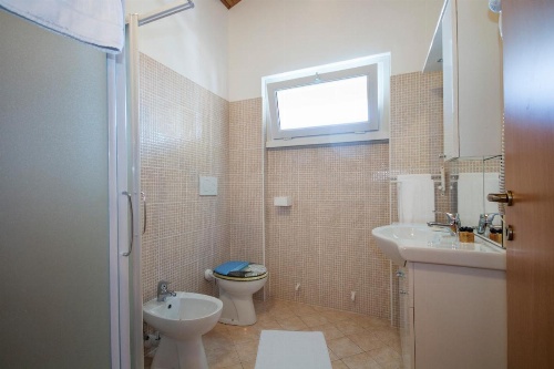 Lakeside Holiday Resort image 8